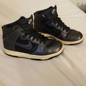 "Nike Dunk High" High Top Sneakers